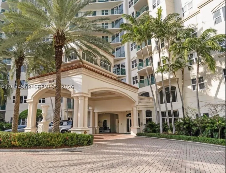 19900 E Country Club Dr #1209