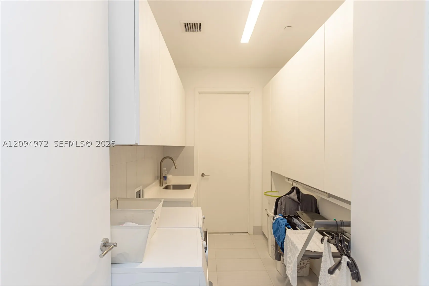 17475 Collins Ave #1602