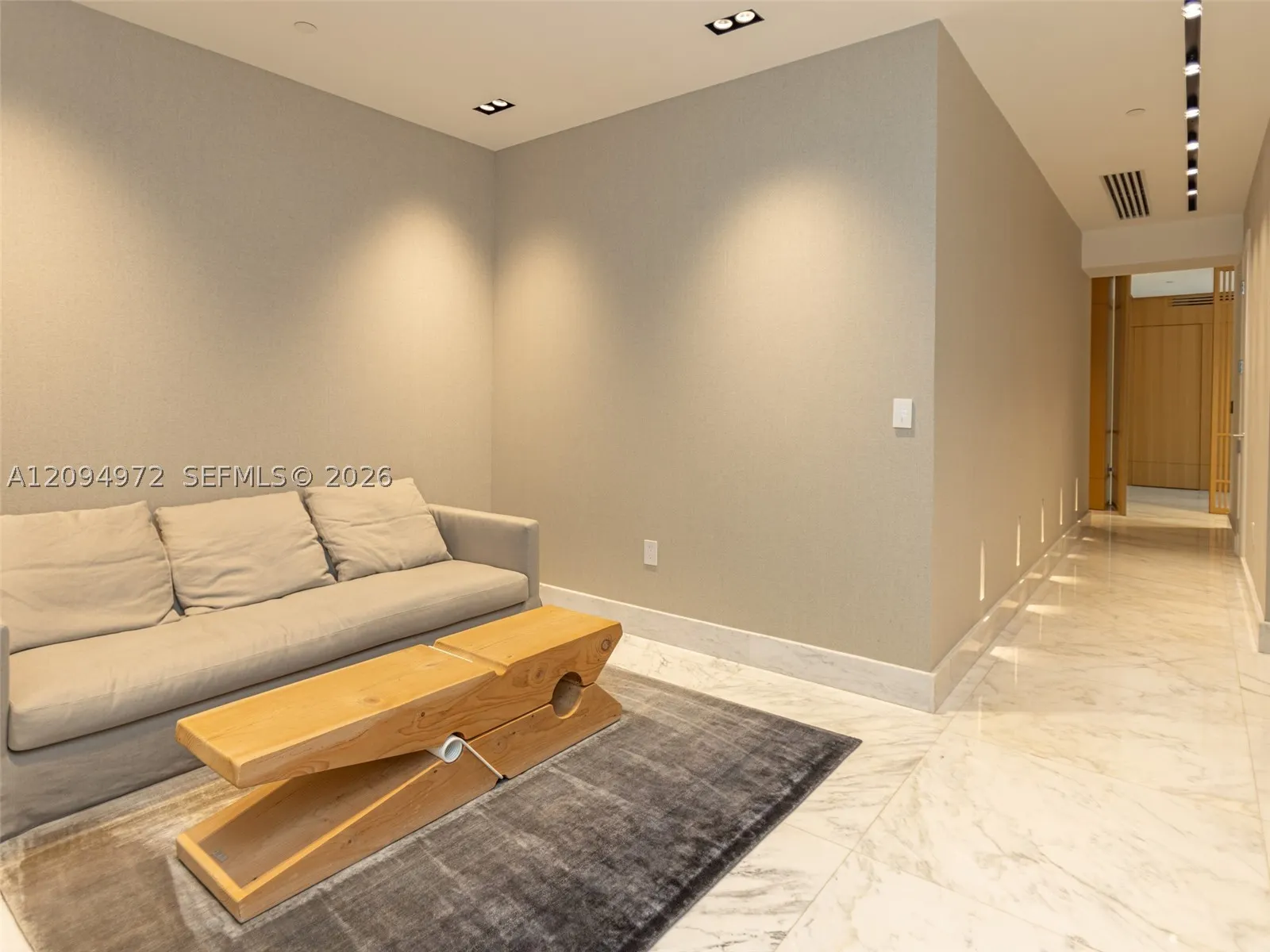 17475 Collins Ave #1602