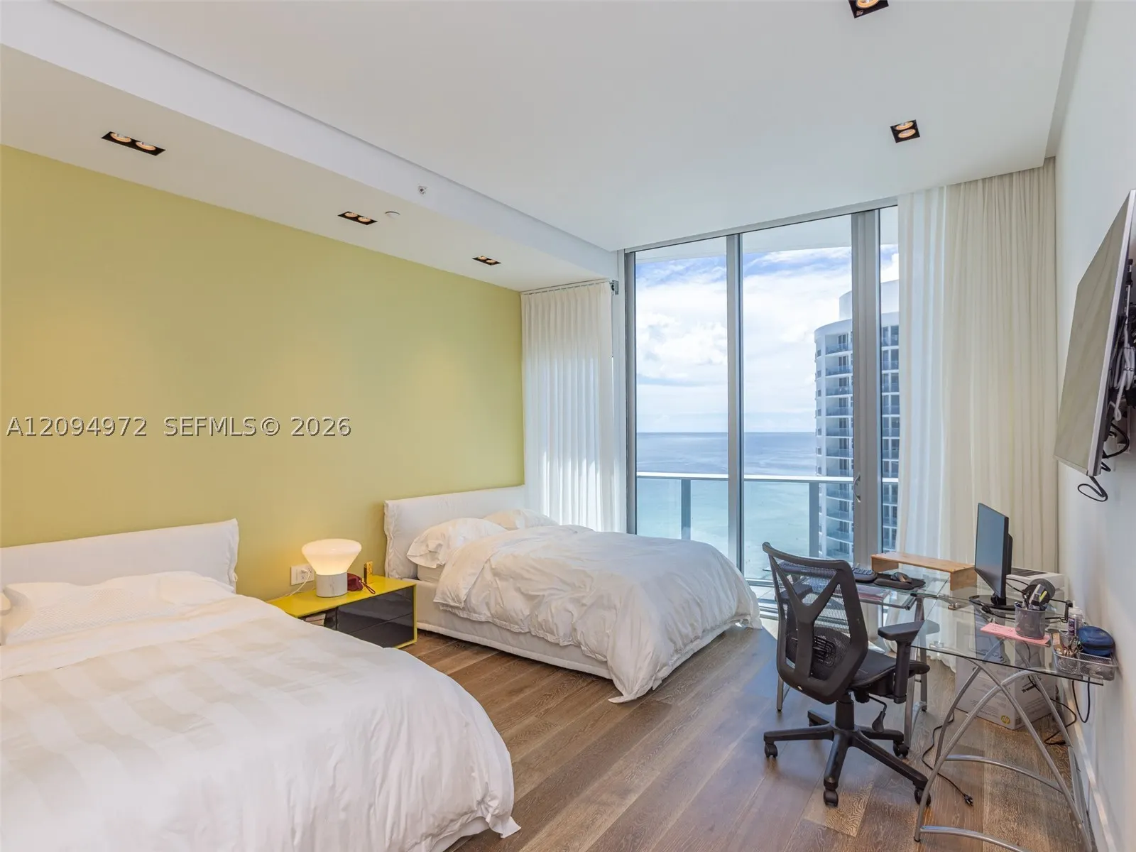 17475 Collins Ave #1602