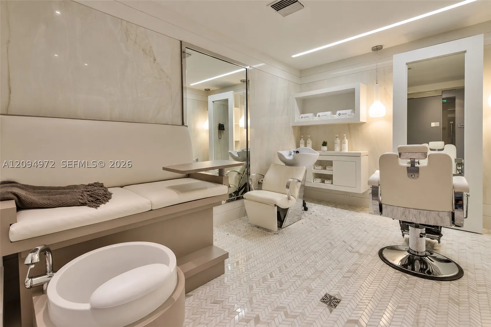 17475 Collins Ave #1602
