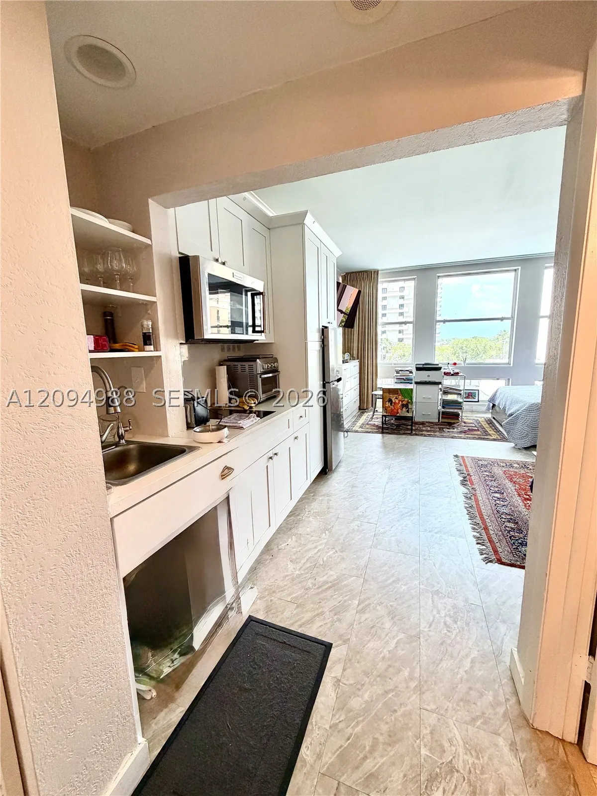 700 Biltmore Way #415