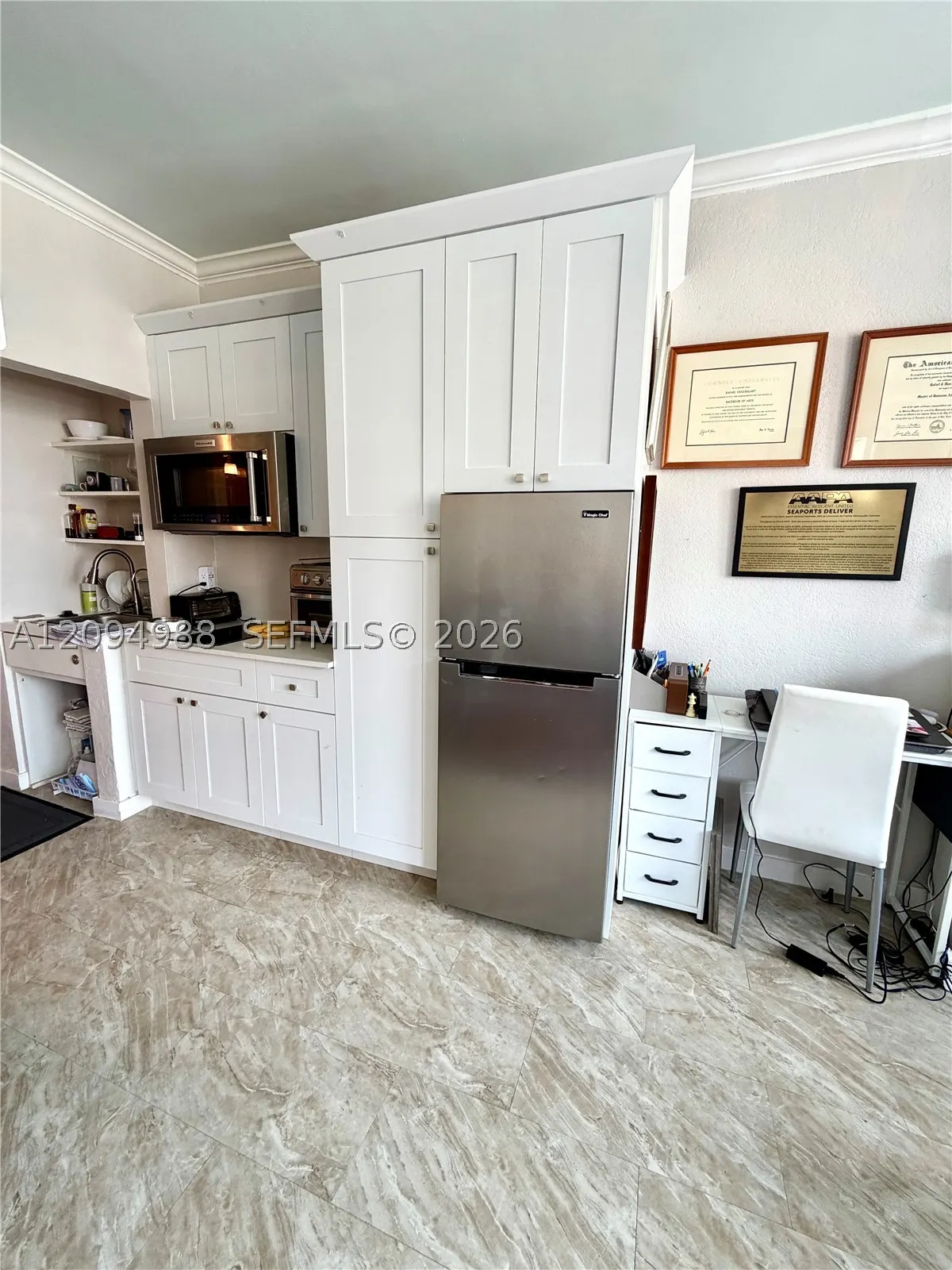700 Biltmore Way #415
