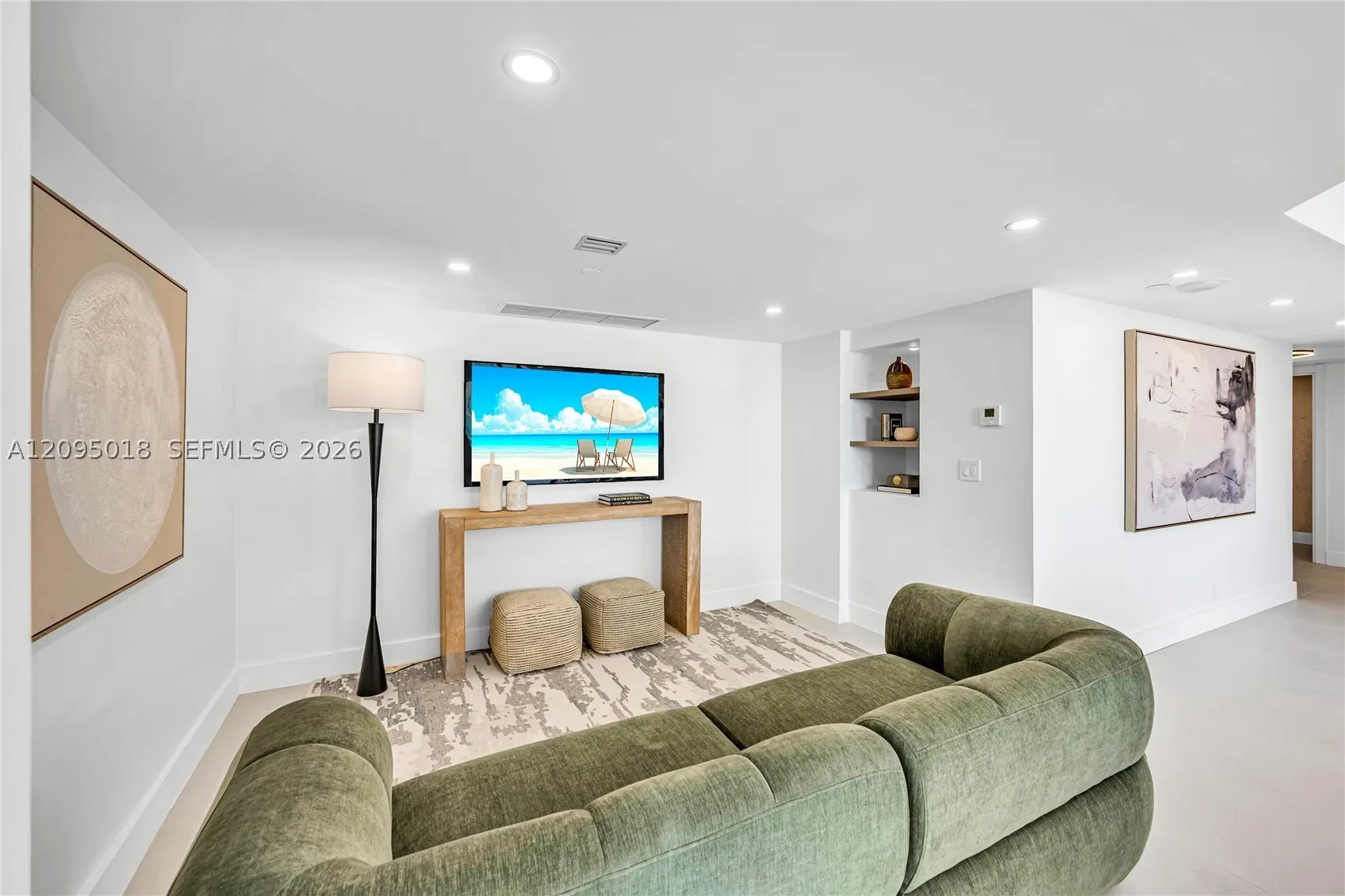20185 E Country Club Dr. #1904