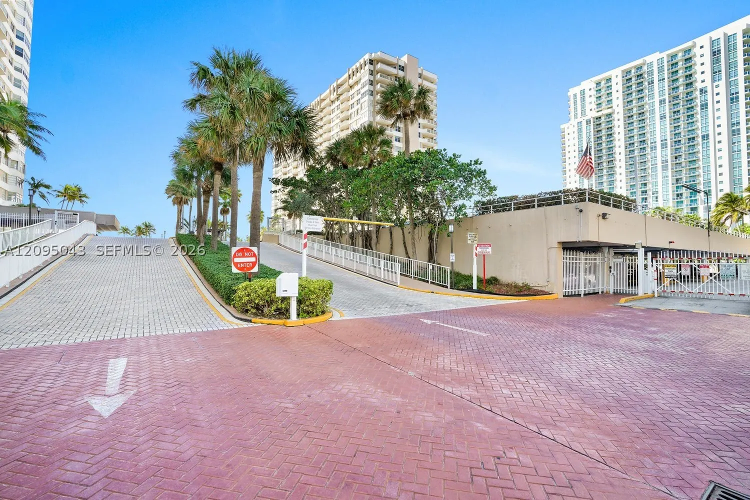1965 S Ocean Dr #3A
