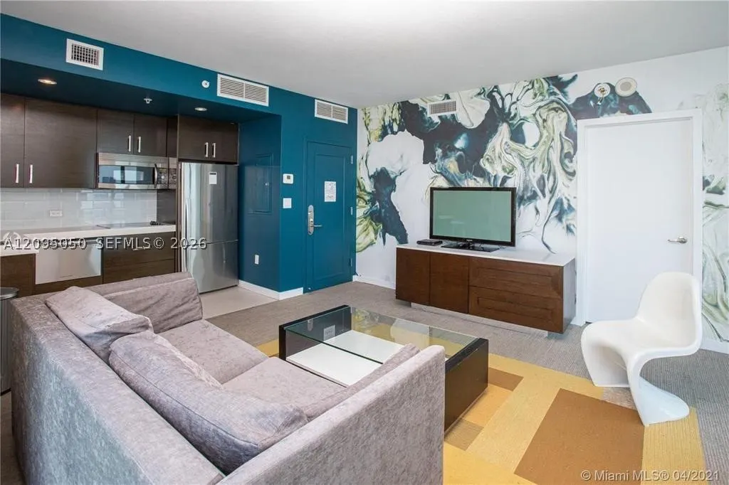 17315 Collins Ave #2406
