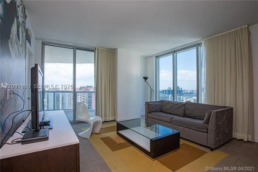 17315 Collins Ave #2406