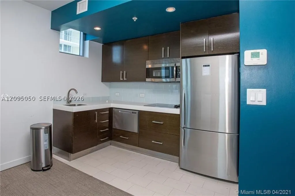 17315 Collins Ave #2406