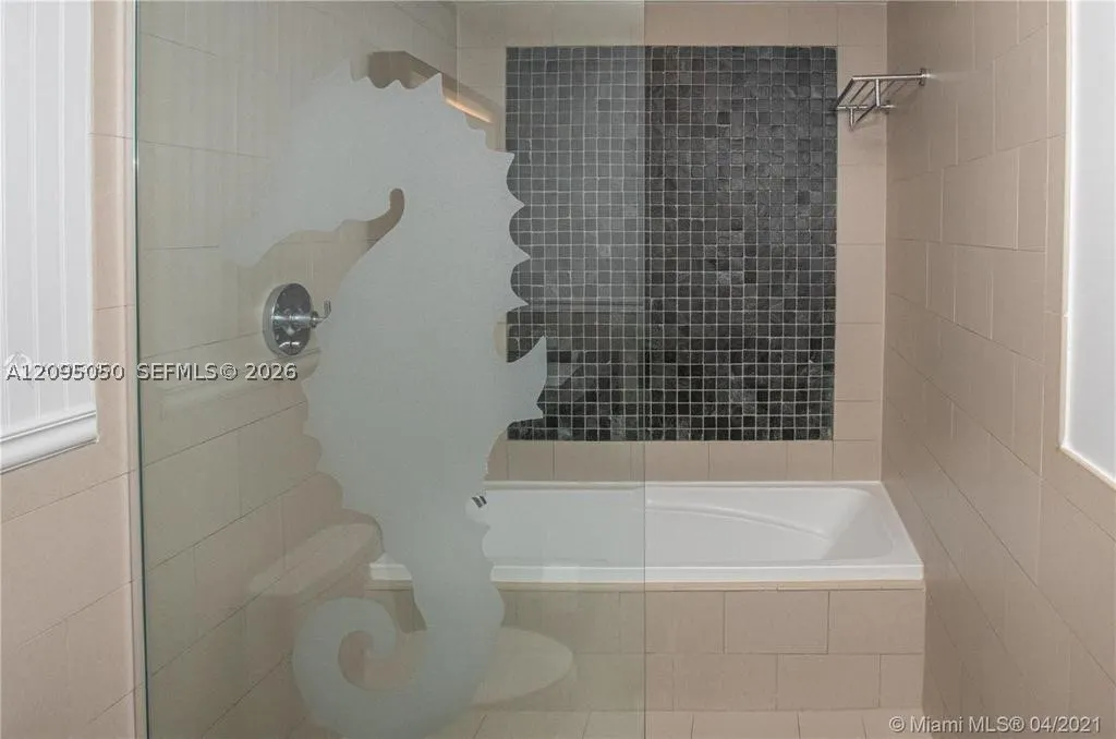 17315 Collins Ave #2406