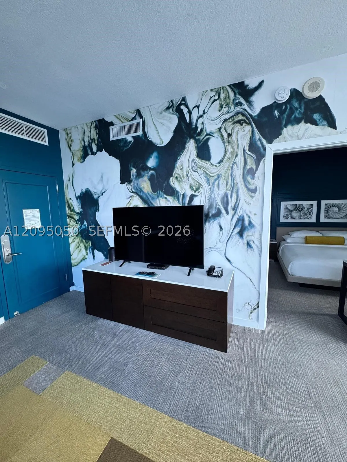 17315 Collins Ave #2406