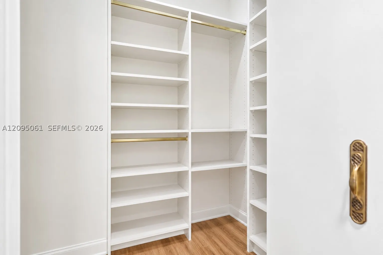 20191 E Country Club Dr #1102