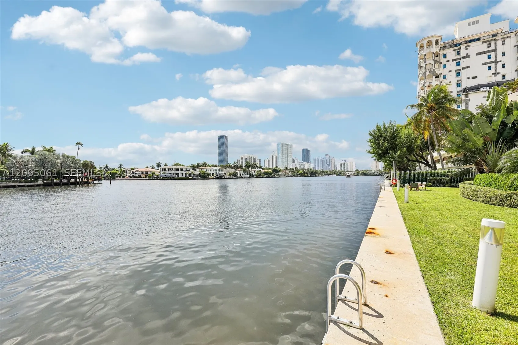 20191 E Country Club Dr #1102