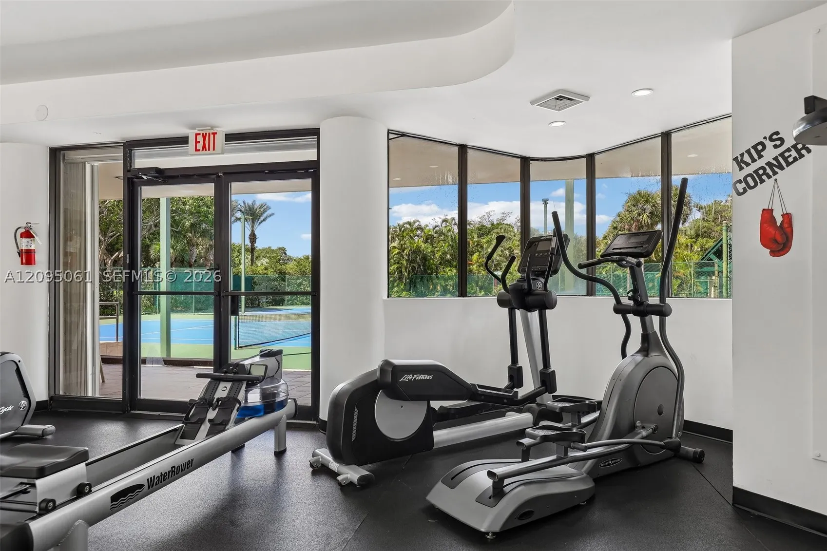 20191 E Country Club Dr #1102