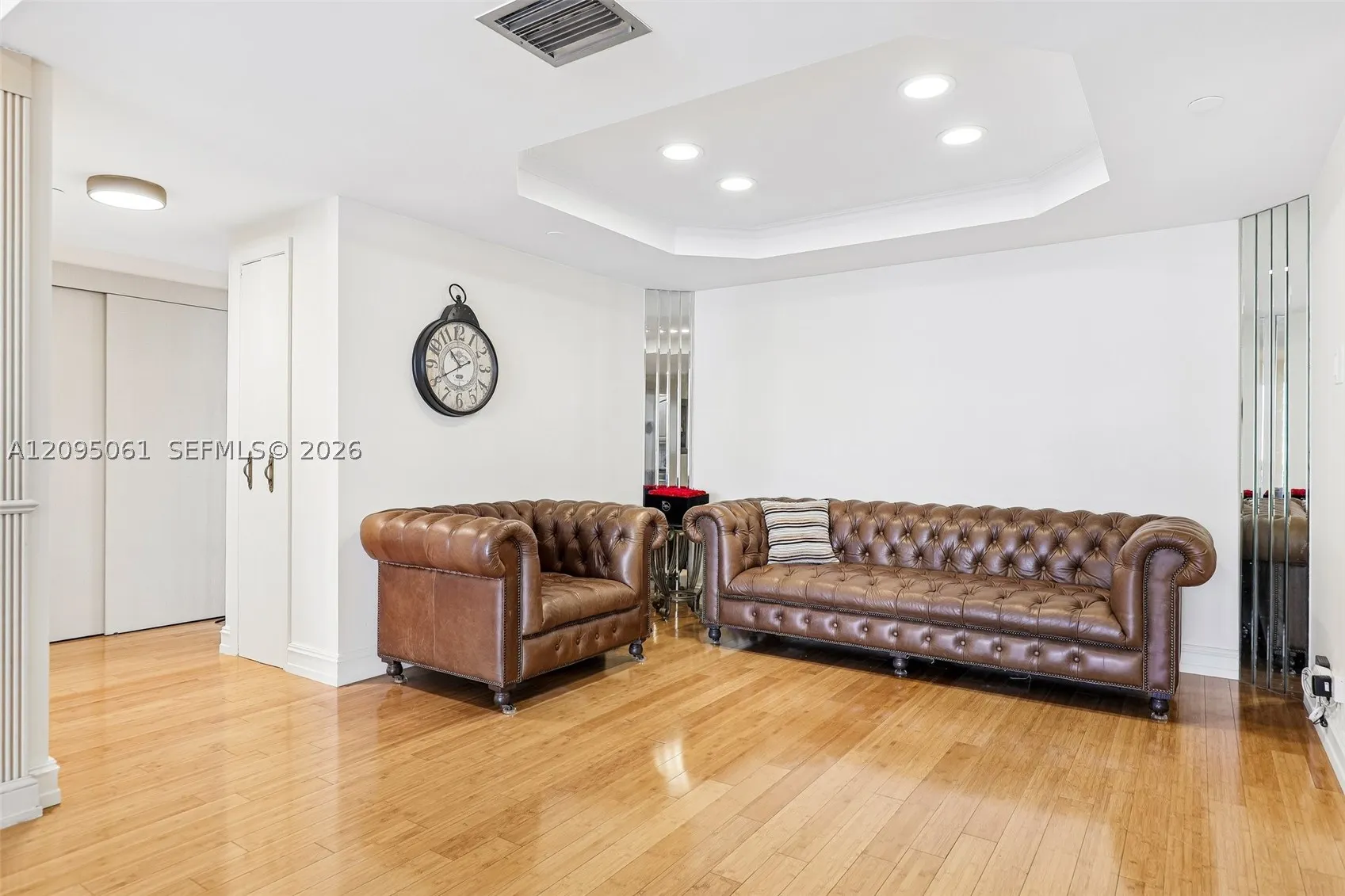 20191 E Country Club Dr #1102