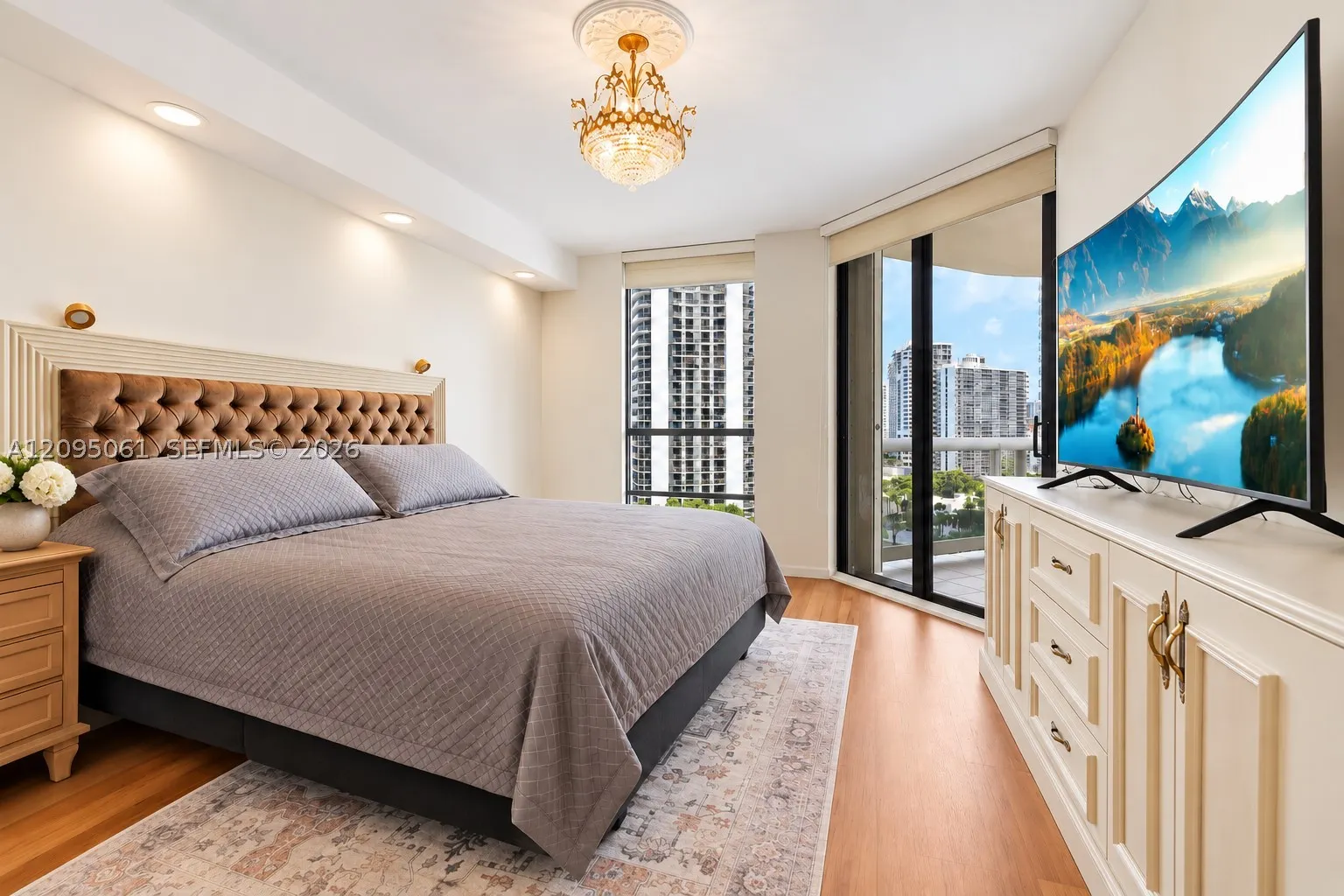 20191 E Country Club Dr #1102