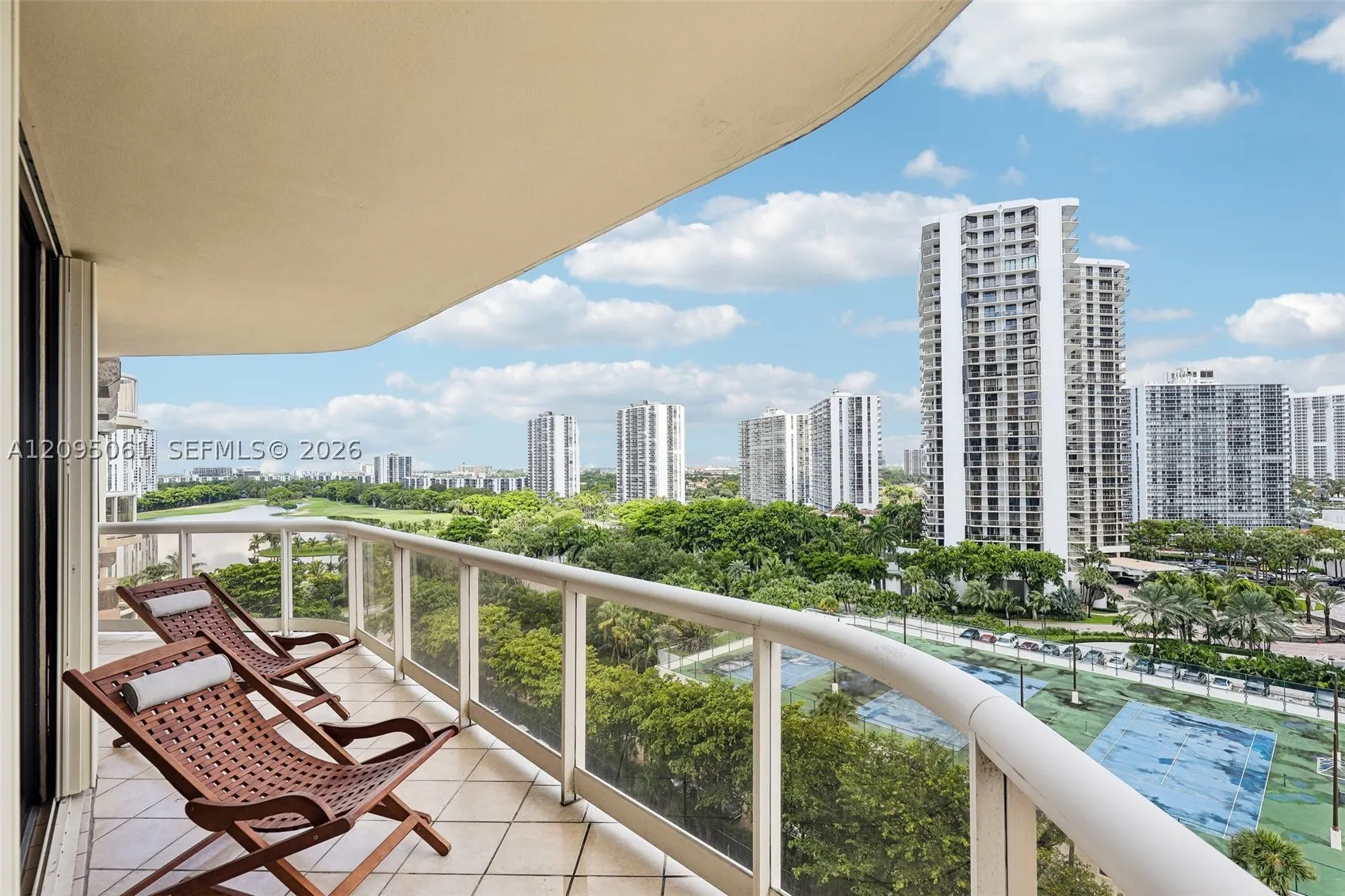 20191 E Country Club Dr #1102
