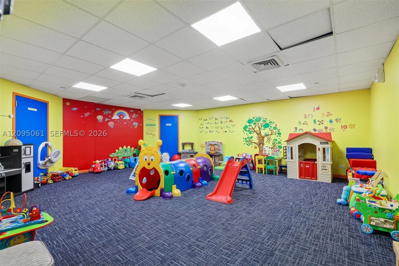 20191 E Country Club Dr #1102