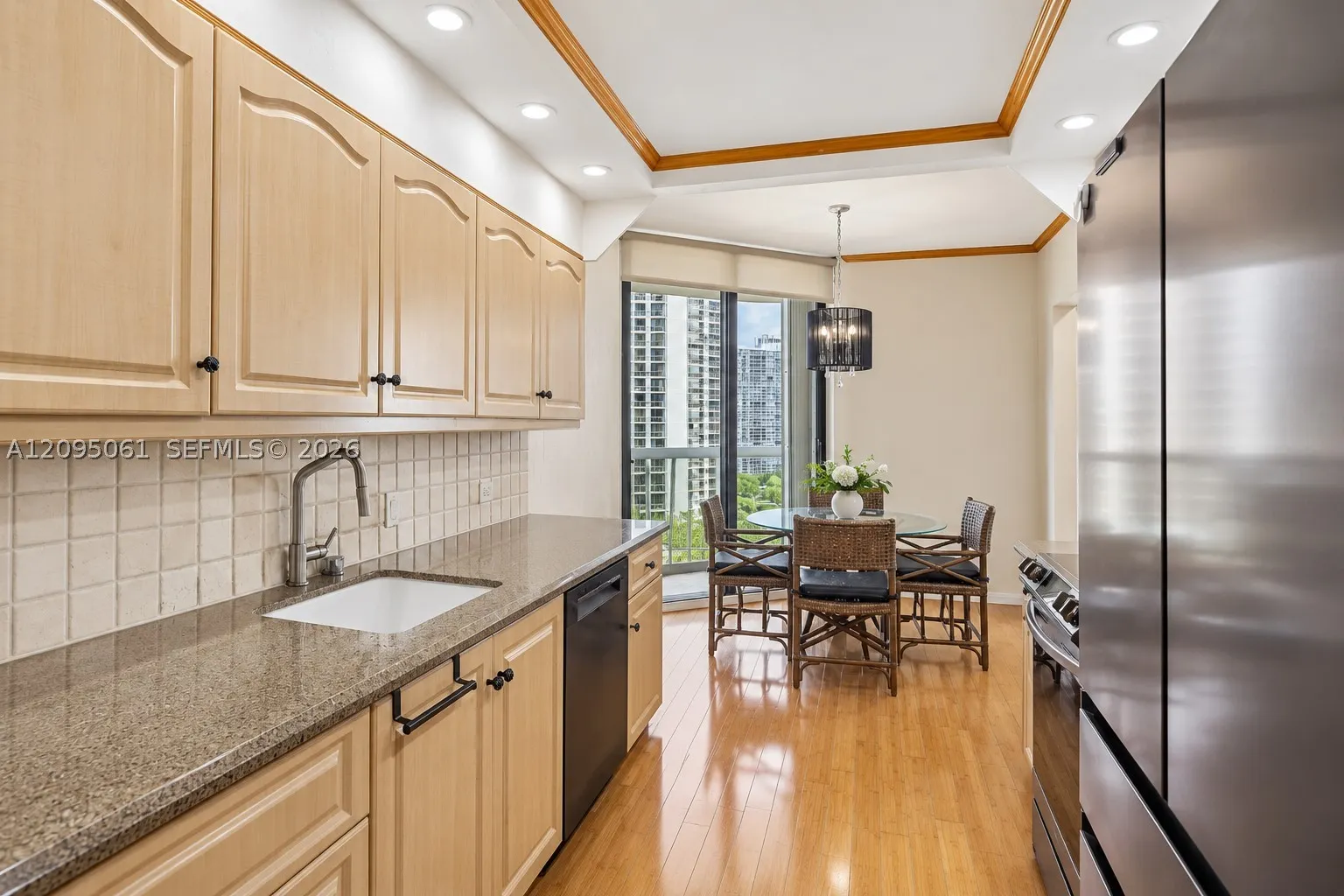 20191 E Country Club Dr #1102
