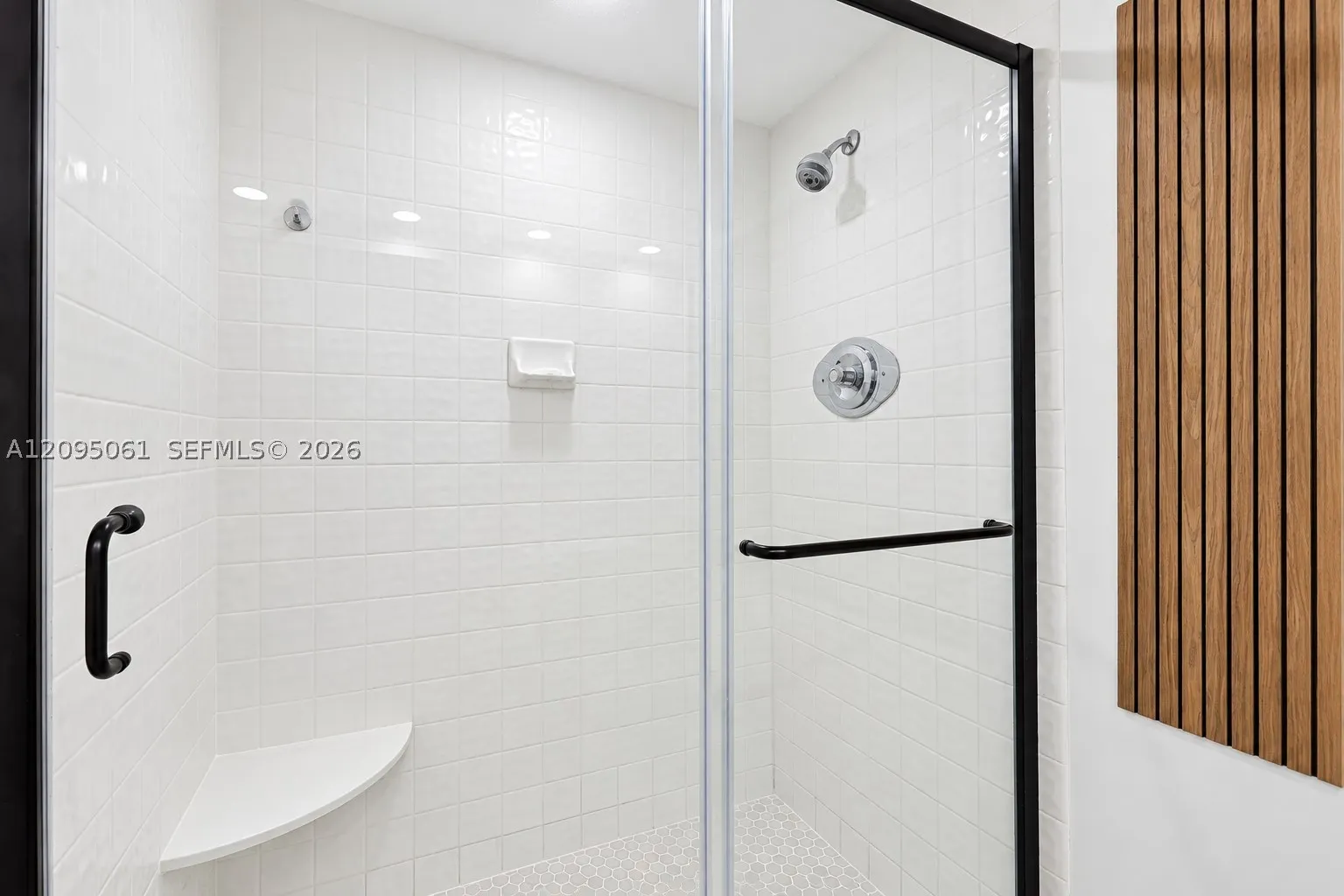 20191 E Country Club Dr #1102