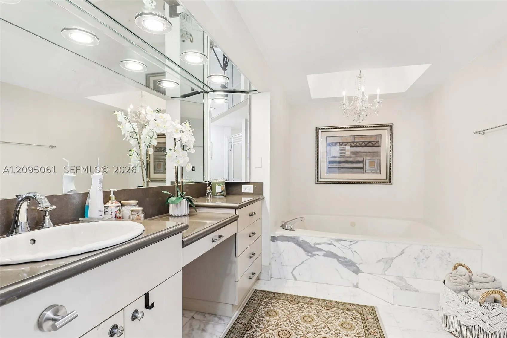 20191 E Country Club Dr #1102