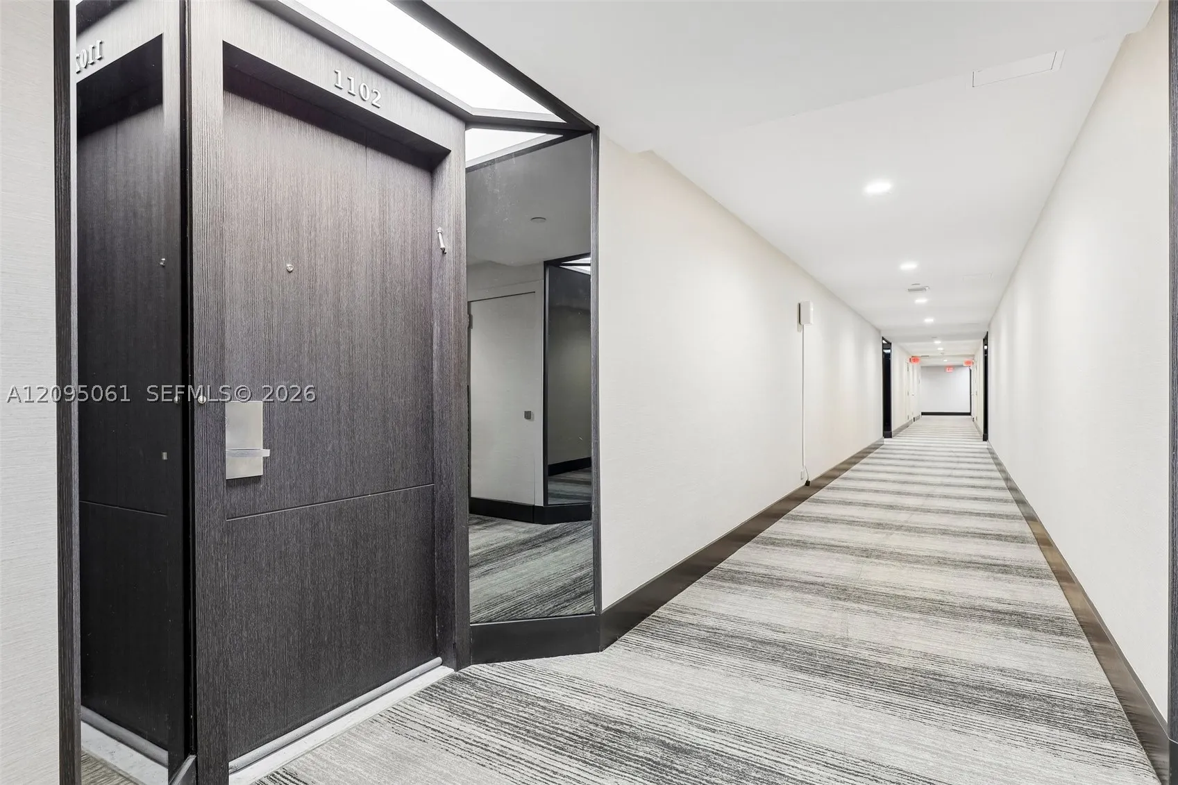 20191 E Country Club Dr #1102