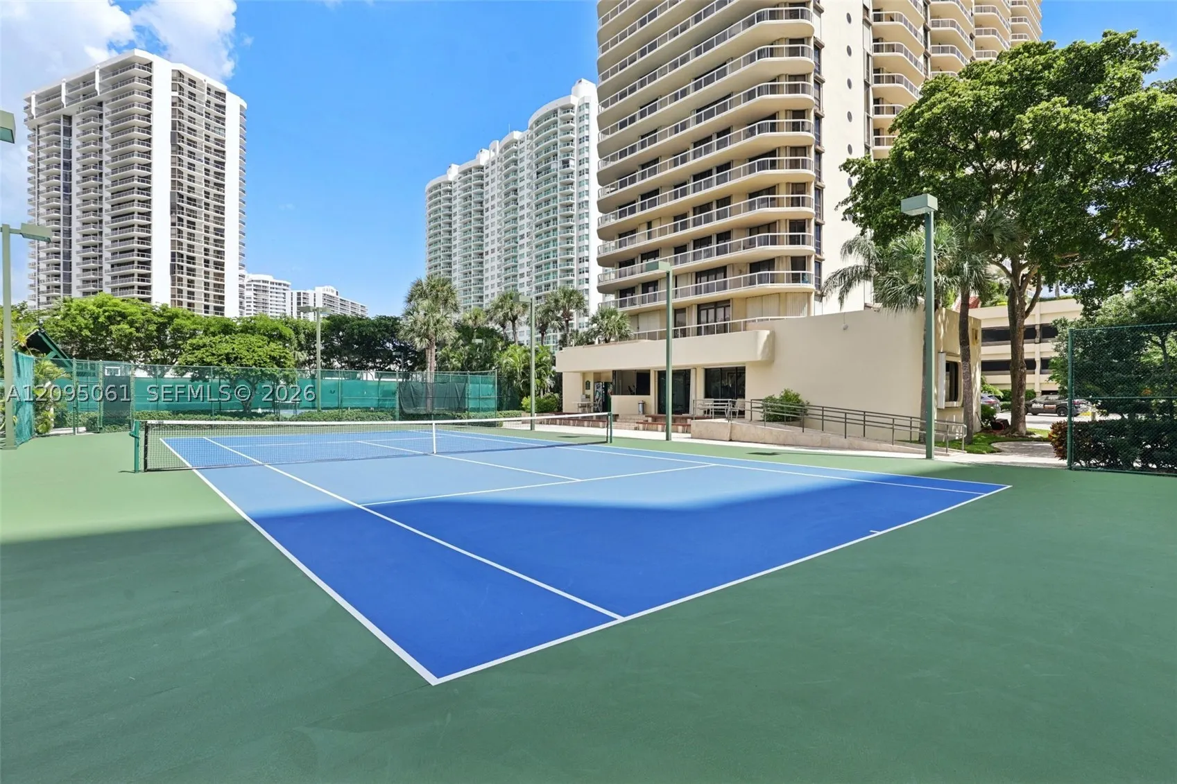 20191 E Country Club Dr #1102