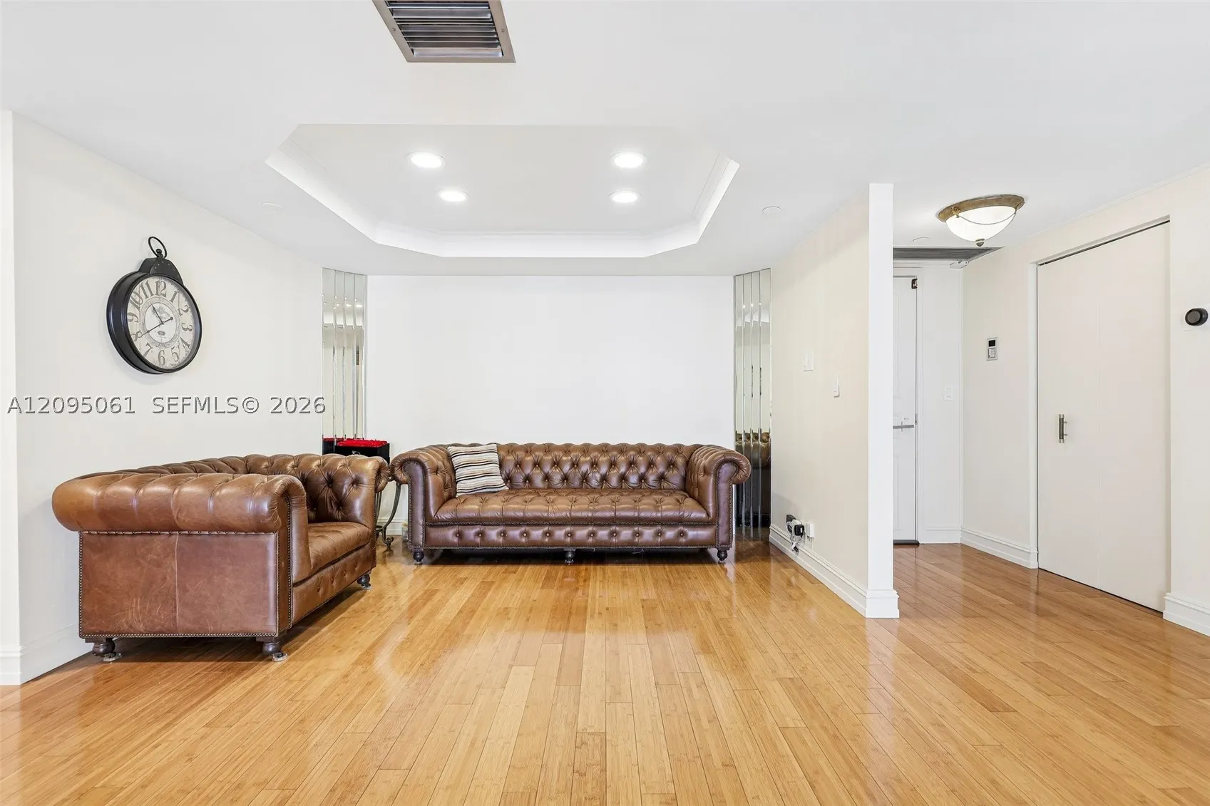 20191 E Country Club Dr #1102