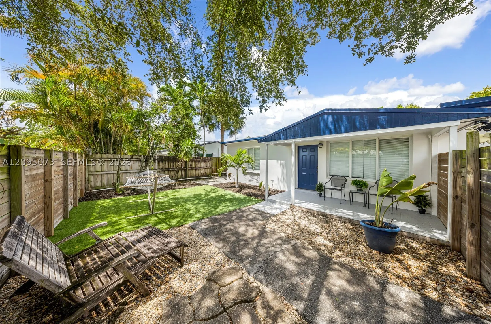 1137 SW 8th Ter