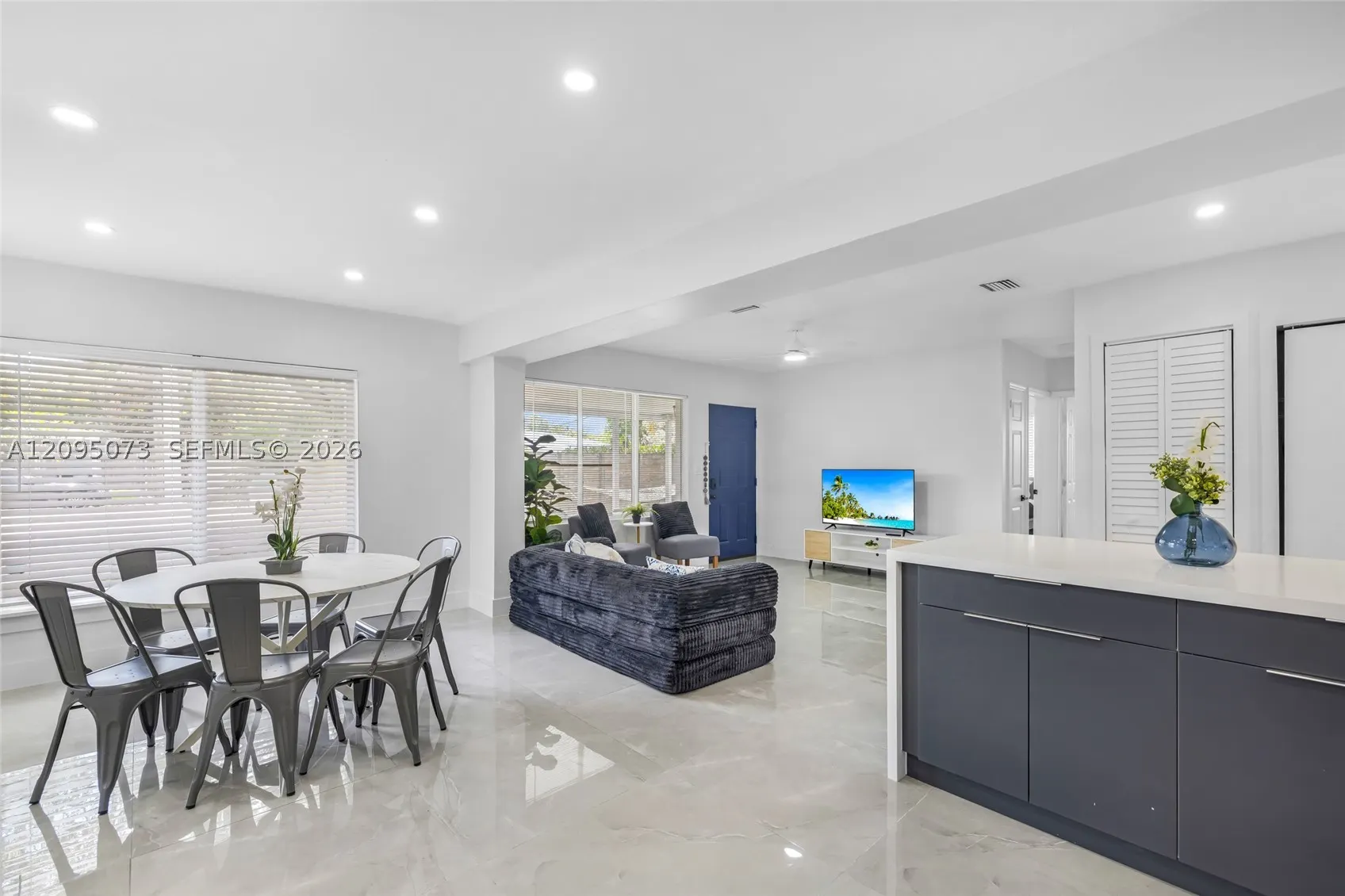 1137 SW 8th Ter