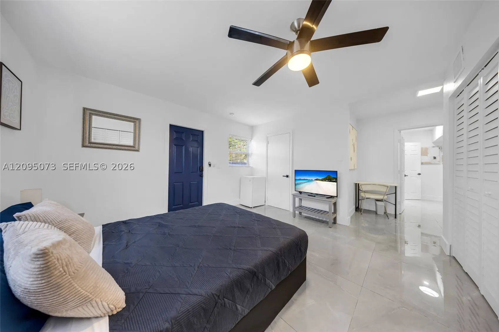 1137 SW 8th Ter