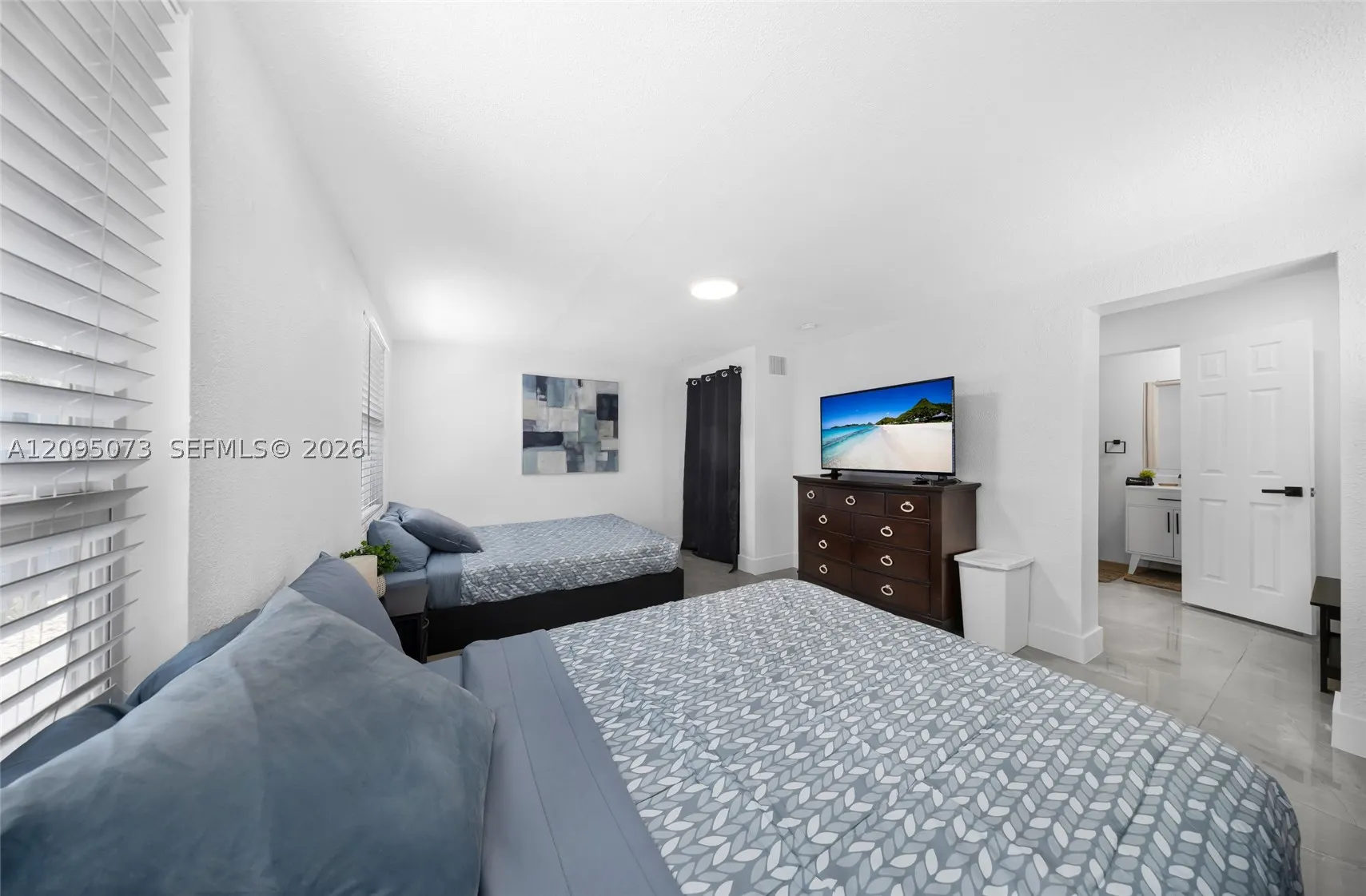 1137 SW 8th Ter