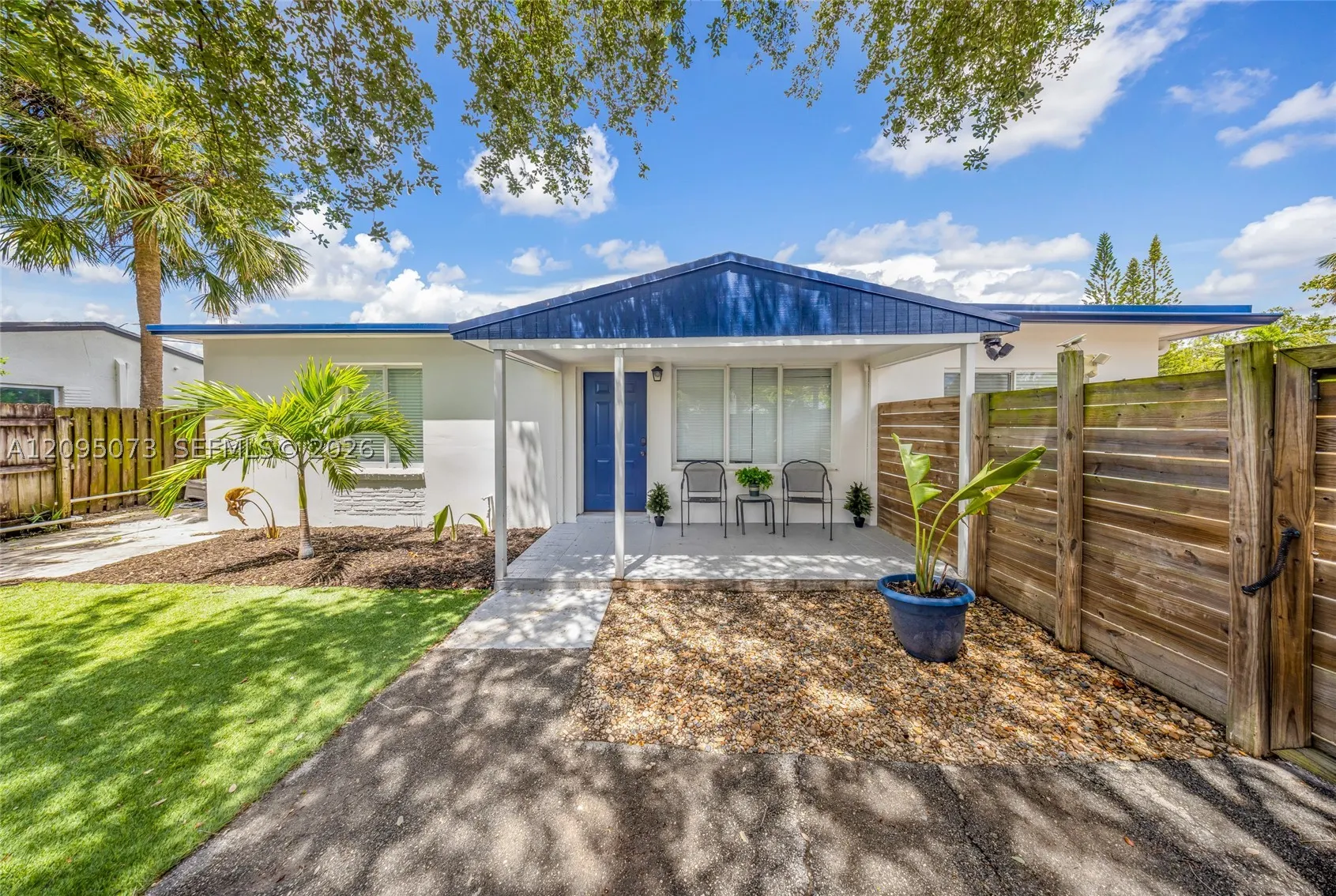 1137 SW 8th Ter
