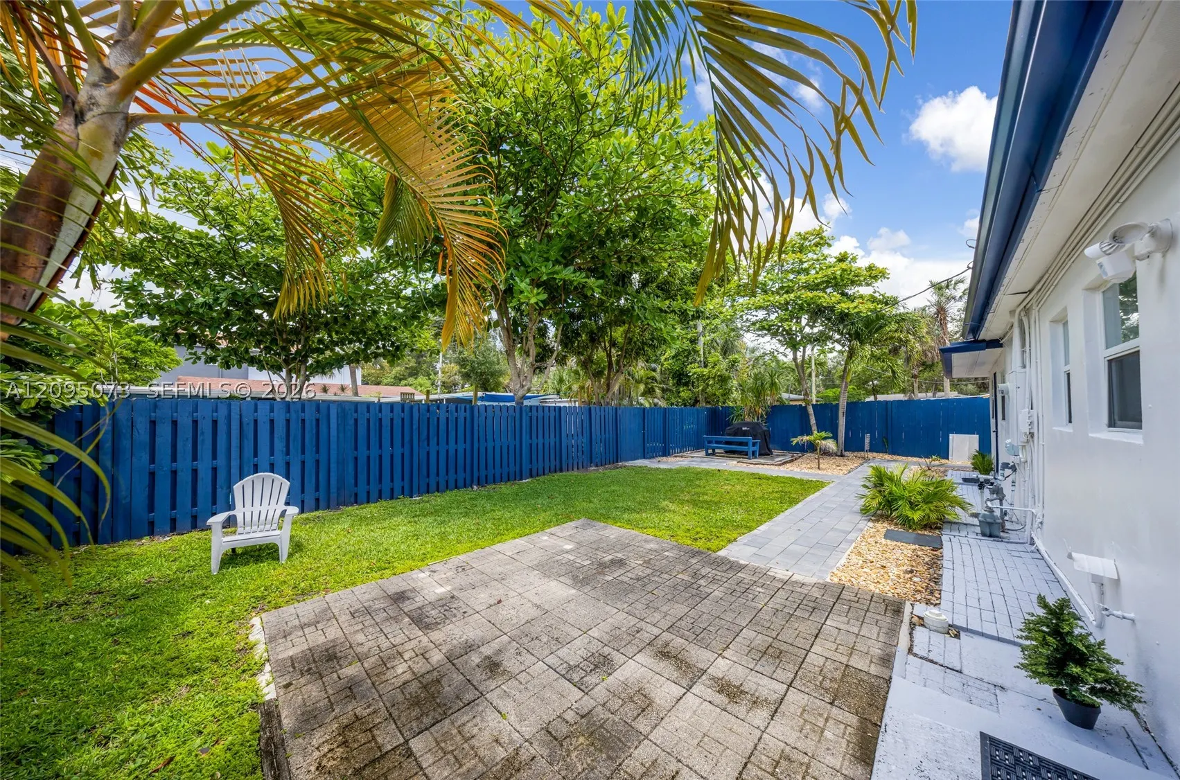 1137 SW 8th Ter