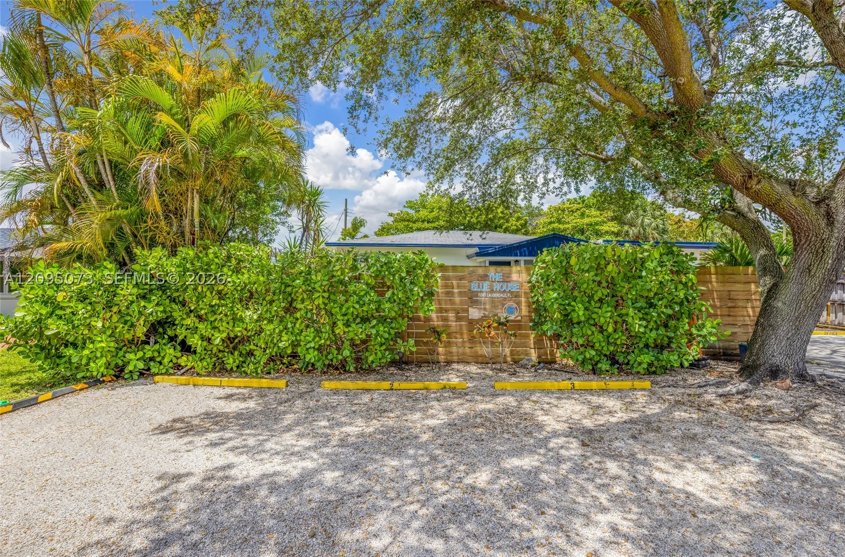1137 SW 8th Ter