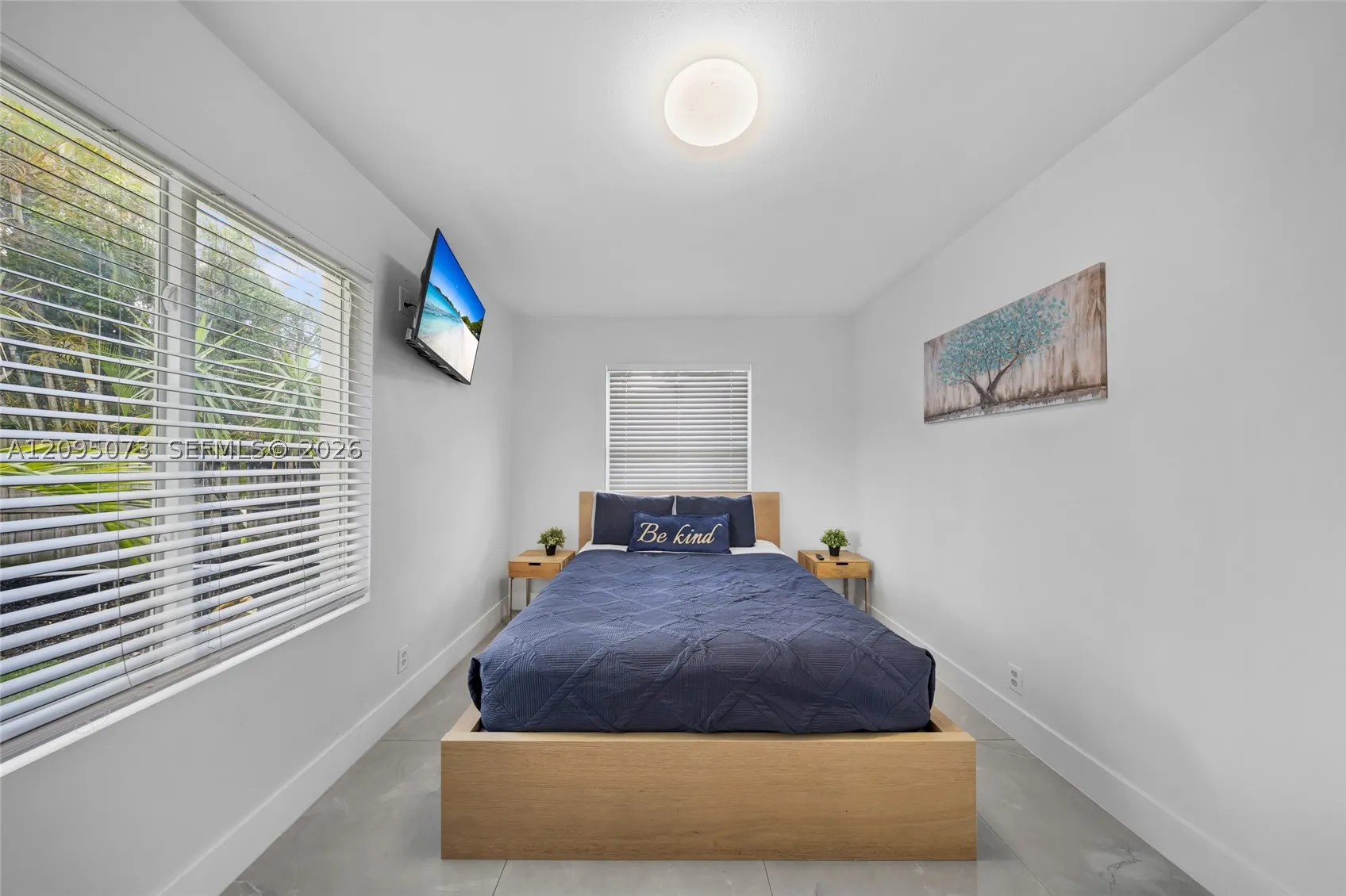 1137 SW 8th Ter