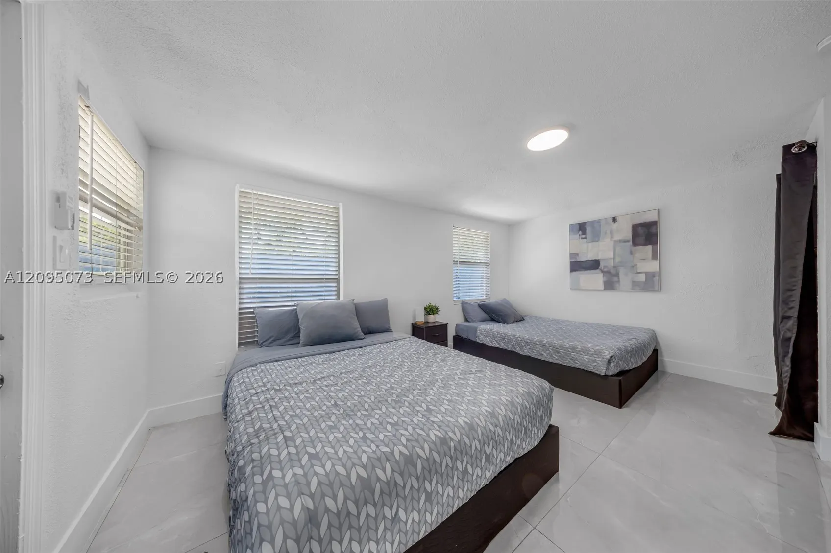 1137 SW 8th Ter