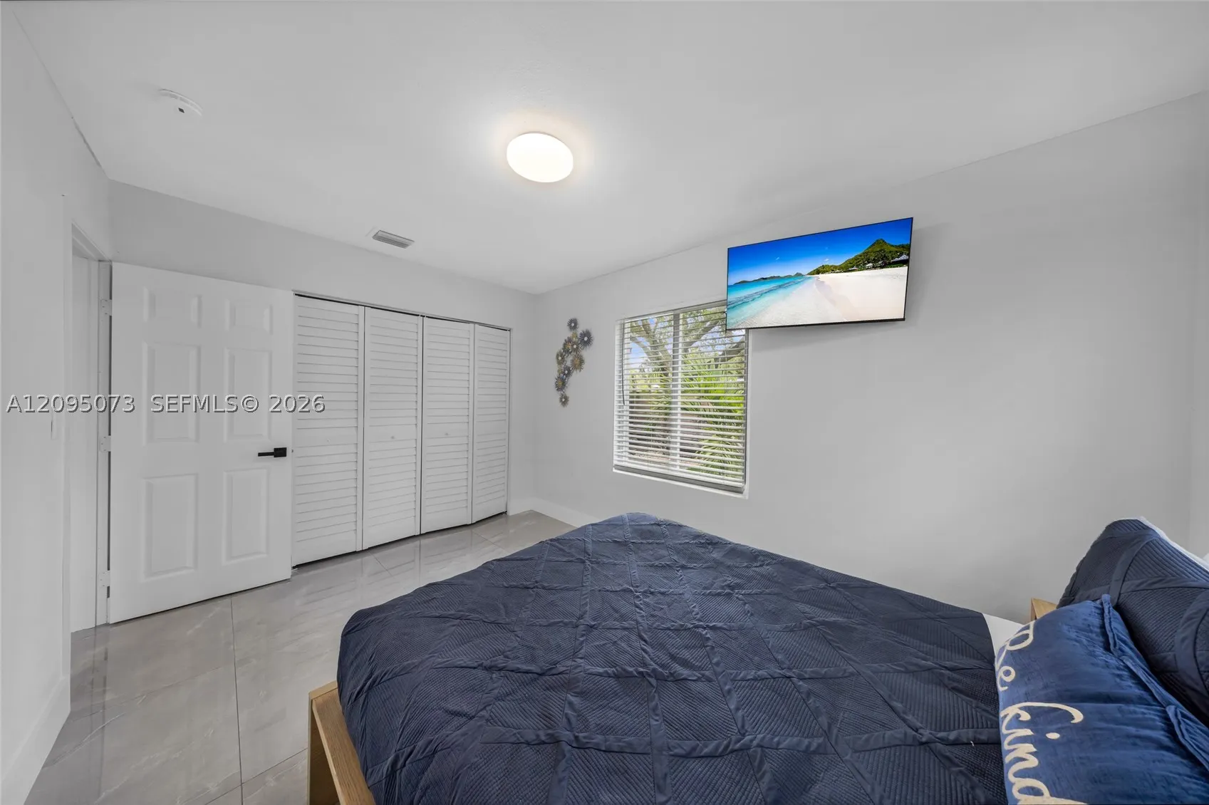 1137 SW 8th Ter