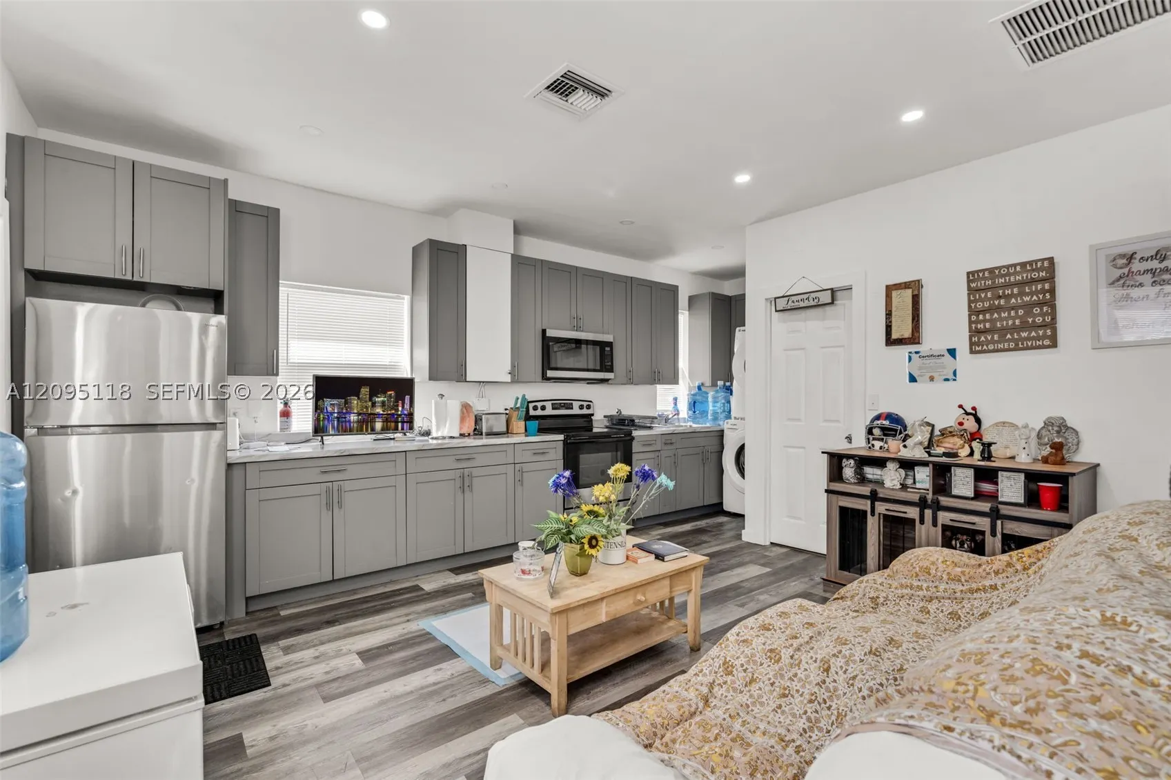 235-237 SW 12th St