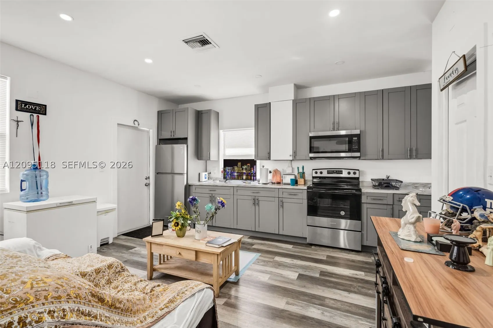 235-237 SW 12th St