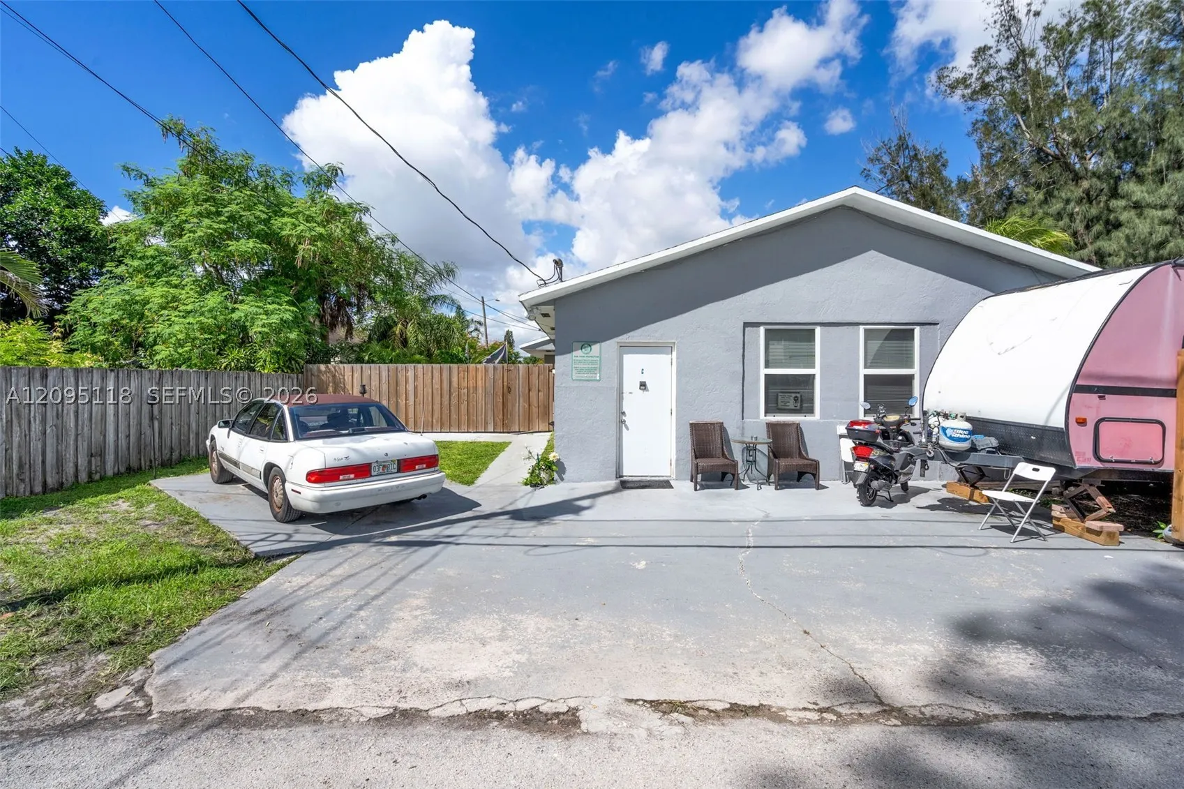 235-237 SW 12th St