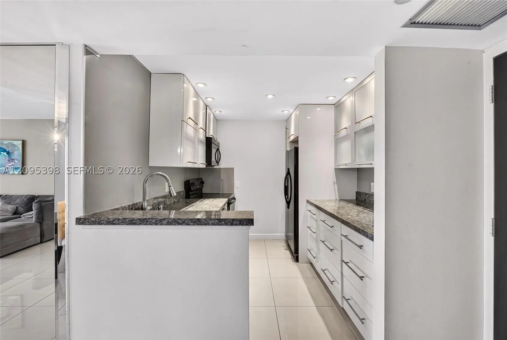 20335 W Country Club Dr #1402