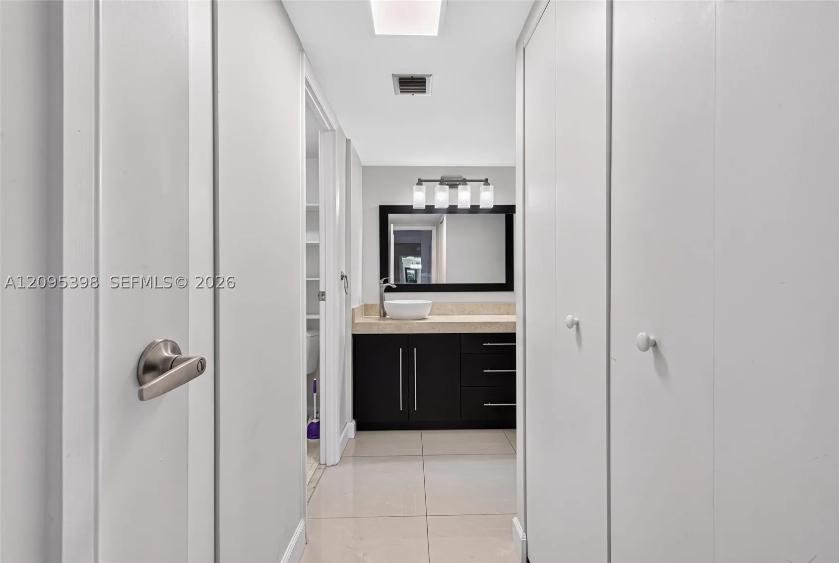 20335 W Country Club Dr #1402
