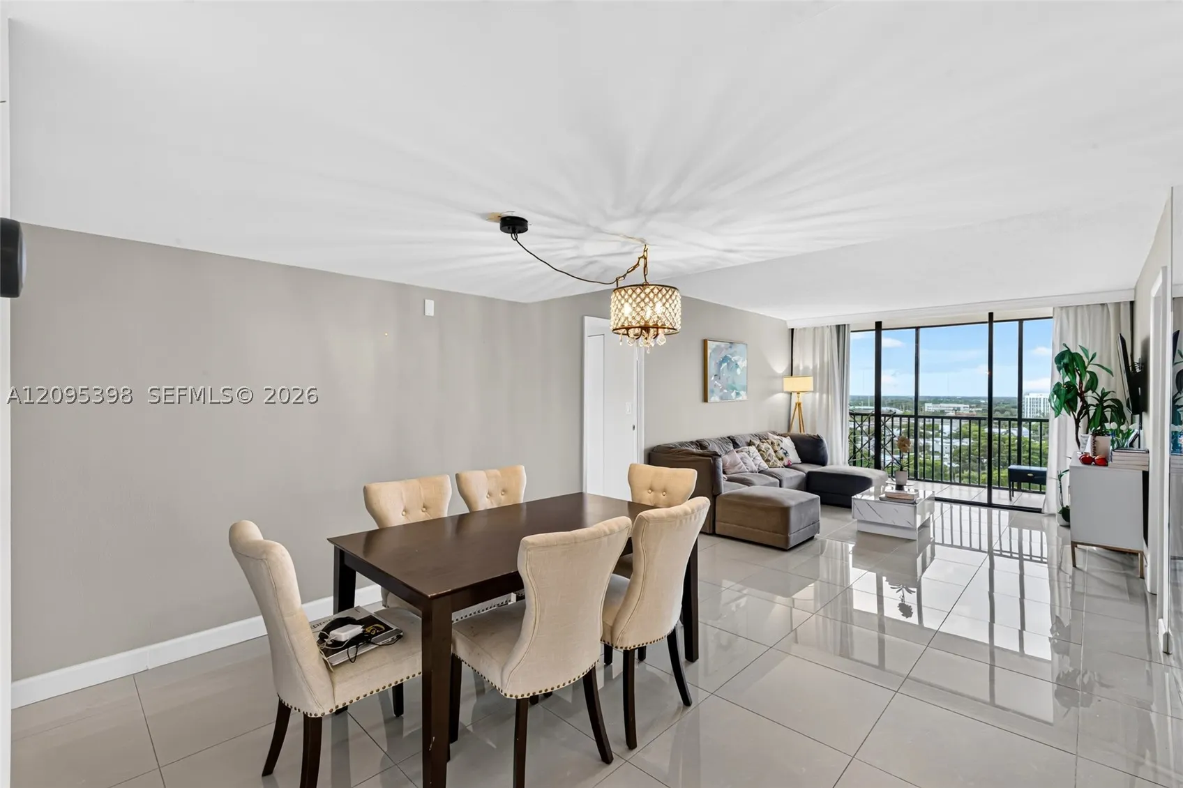 20335 W Country Club Dr #1402