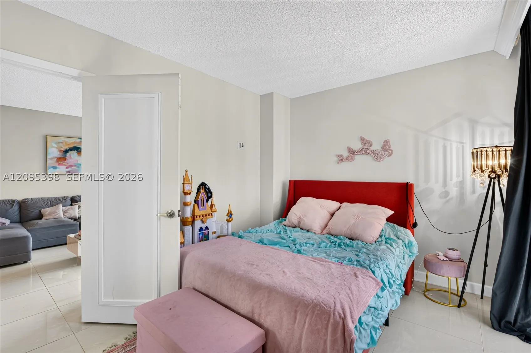 20335 W Country Club Dr #1402