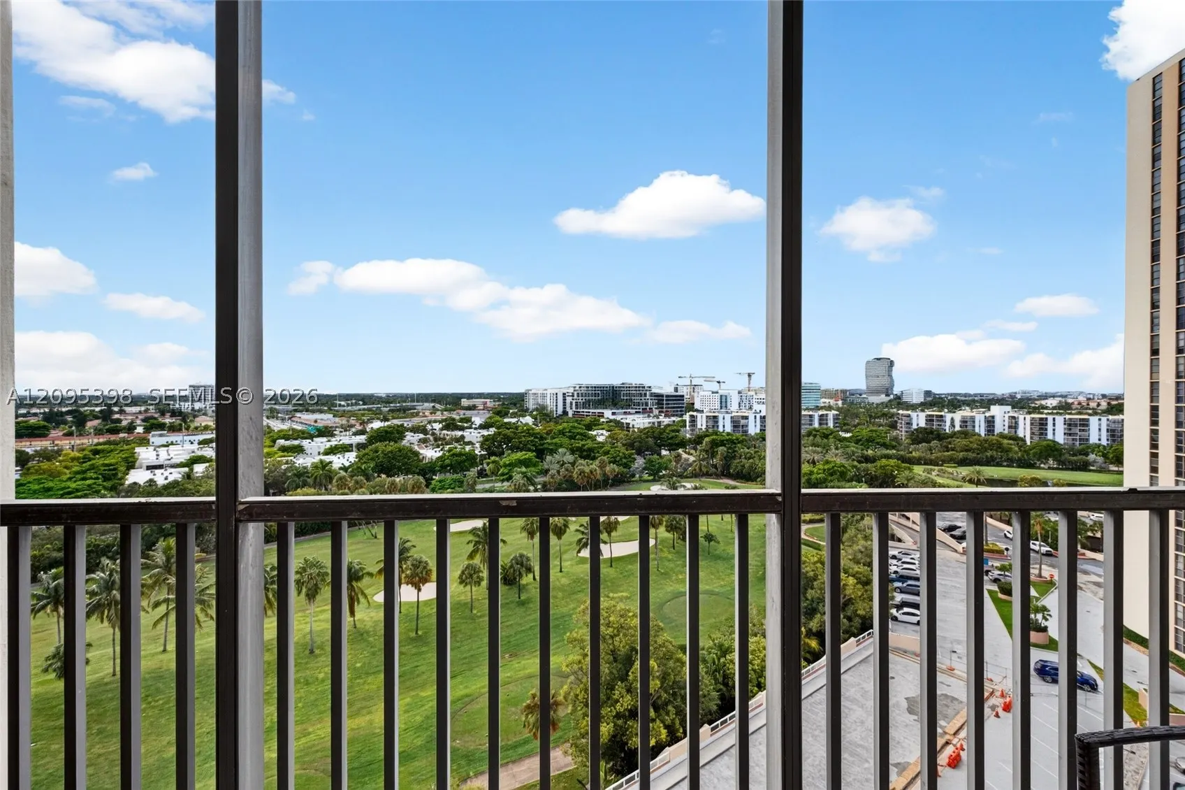 20335 W Country Club Dr #1402