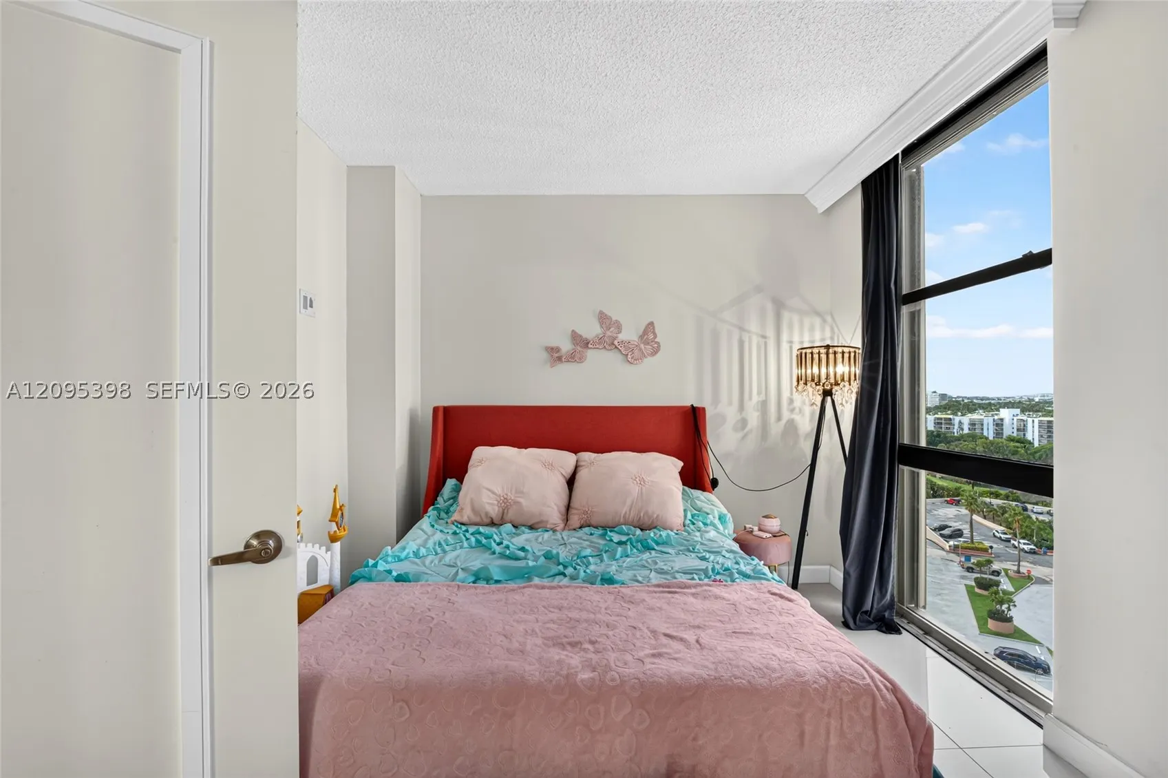 20335 W Country Club Dr #1402