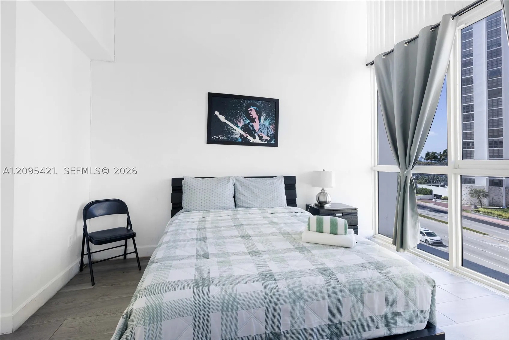 5445 Collins Ave #BAY12