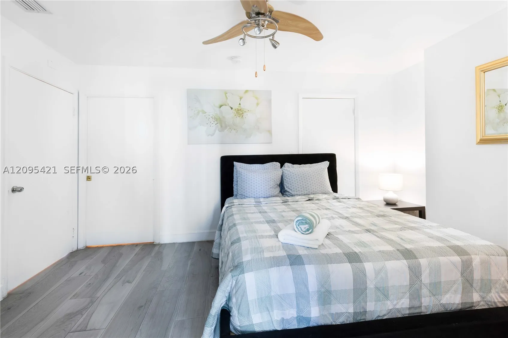 5445 Collins Ave #BAY12