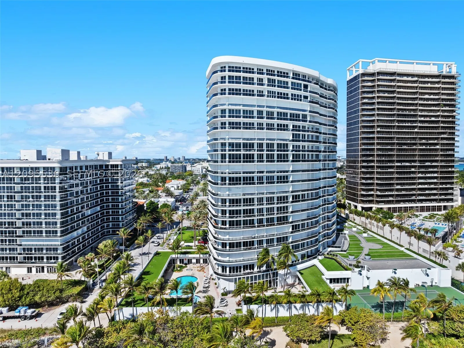 9601 Collins Ave #601