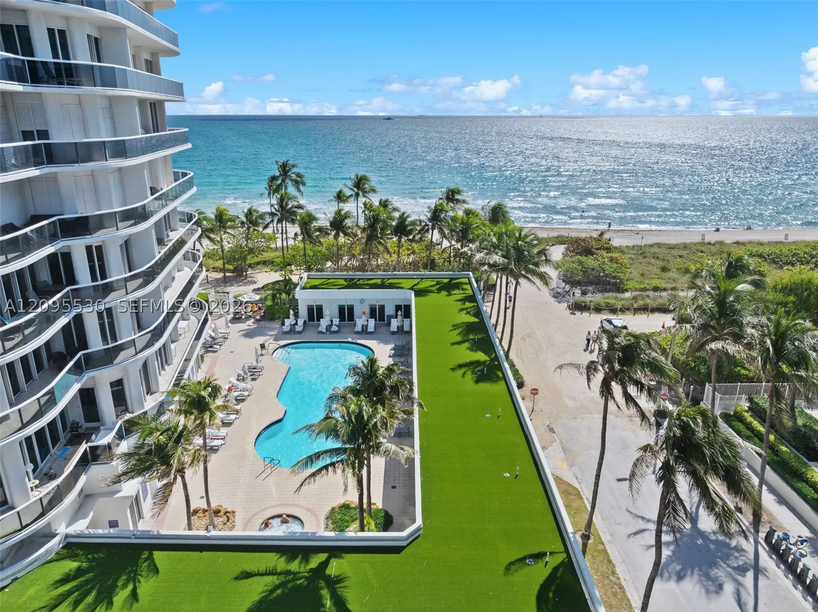 9601 Collins Ave #601